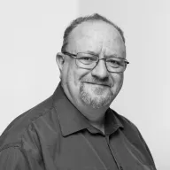 Iain McCracken headshot